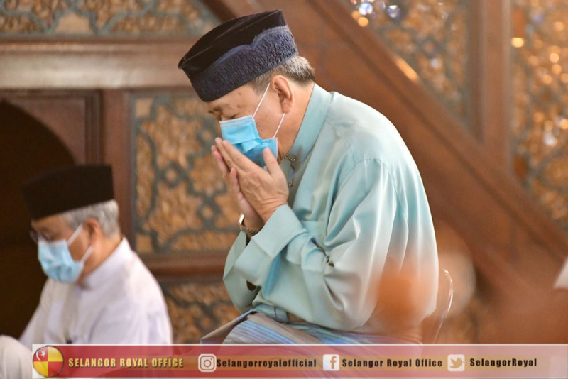Selangor ruler to get Covid-19 jab only after all frontliners vaccinated